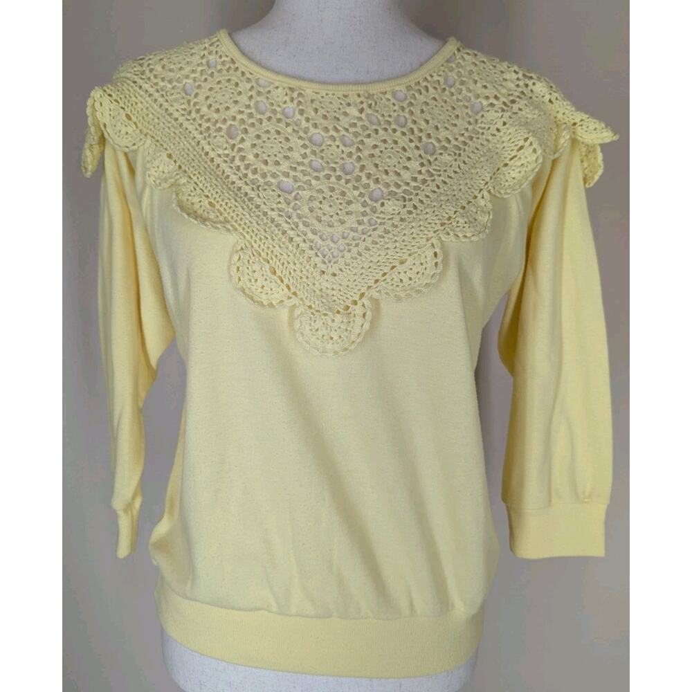 Vintage 80’s Yellow Knit Crochet Doile Top Size Small 3/4 Sleeve Shapely Knits
